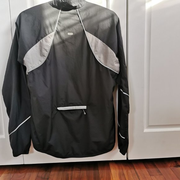 Women's Mountain Equipment Coop cycling jacket - Picture 8 of 8